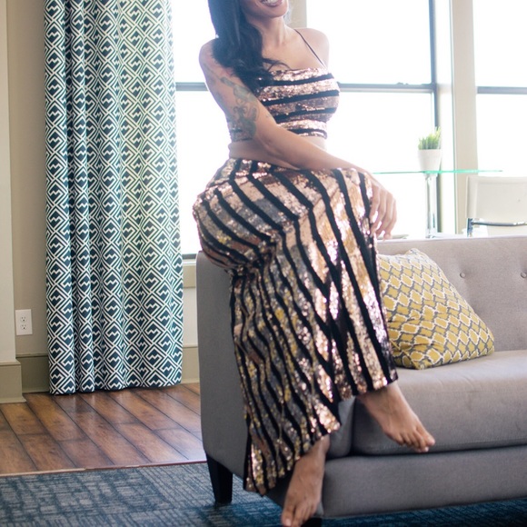 Sparkly 2 piece skirt set - Picture 2 of 2